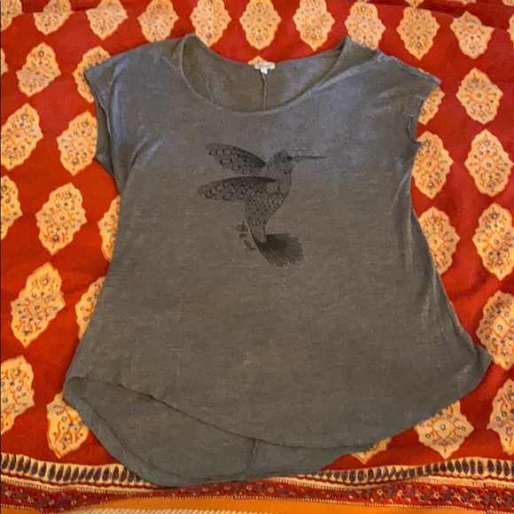 Kismet Grey Hummingbird Tee - Picture 2 of 3